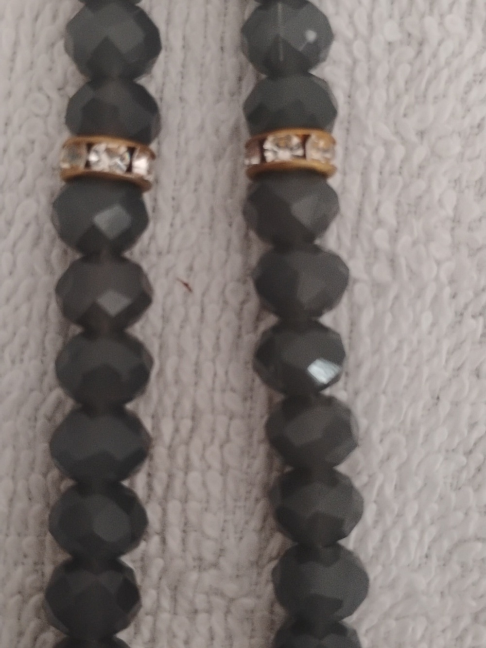 Beaded Grey, simulated Pearl and rhinestone necklace 17" long - Picture 3 of 5